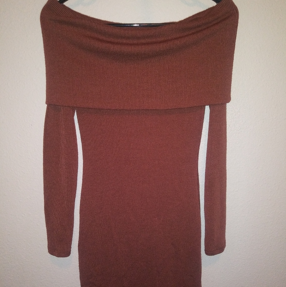 Off the shoulders brown/burgundy dress